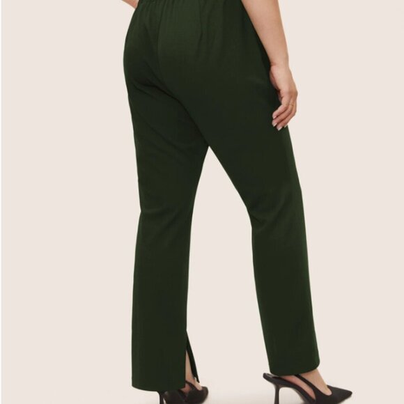 Bloomchic Plus Size Plain Pleated Elastic Waist High Rise Pants - Picture 2 of 7